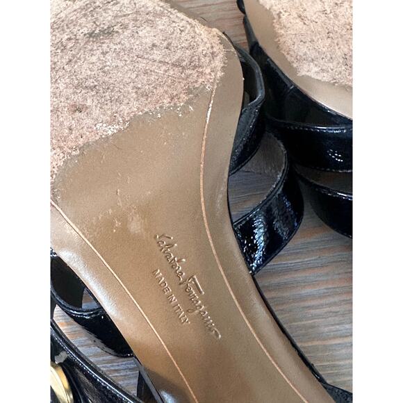 Ferragamo Shoes Women's Size 9 Black Patent Leather Block Heel Strappy Sandals - Picture 12 of 14